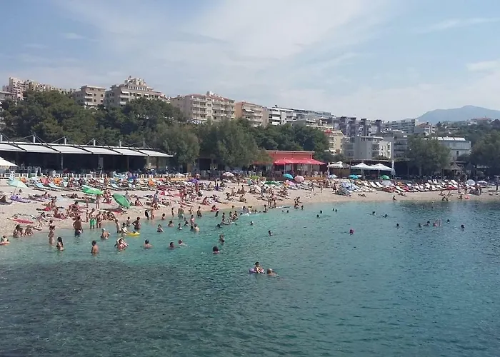 아파트 Alena With Jacuzzi *