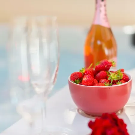 Alena With Jacuzzi Apartmán Split