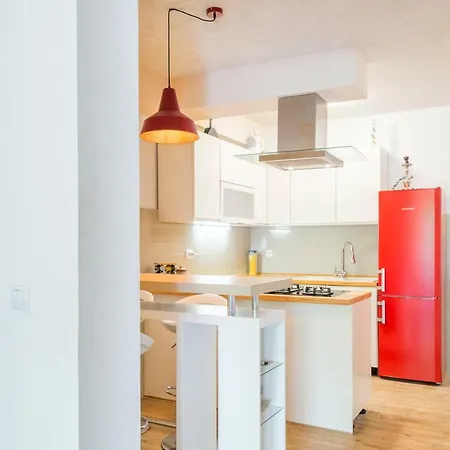 Alena With Jacuzzi Apartmán